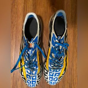 Mens adidas soccer shoes size 9